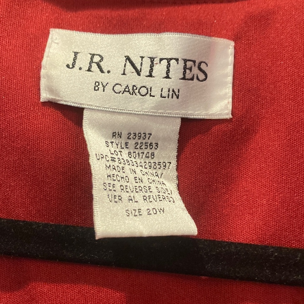 Red Satin Button-Front Women's Jacket - Picture 2 of 7